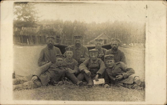 Photo: German soldiers in uniform, group photo