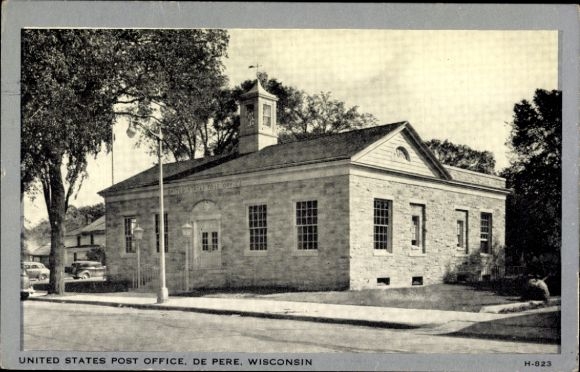 Postcard De Pere Wisconsin USA, United States Post Office