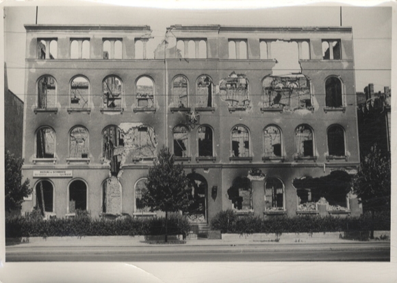 Original photo Berlin Charlottenburg, destroyed house on Berliner Straße, around 1945/46