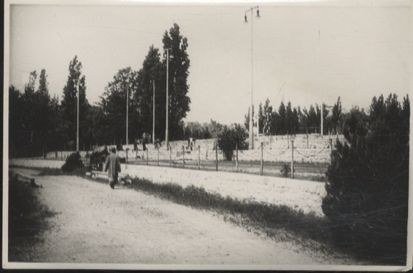 Original photo of Berlin Charlottenburg, on the radio tower grounds, around 1945/46