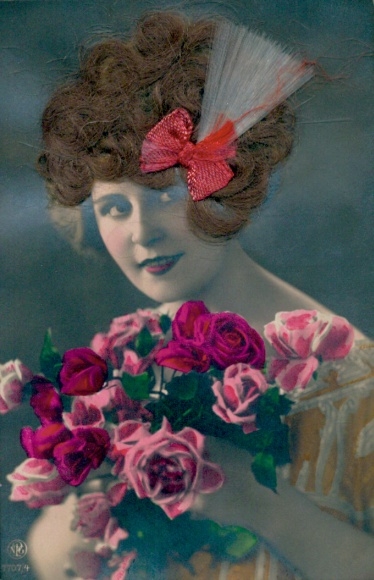 Real hair portrait of a woman with a bouquet of flowers, with a fabric bow