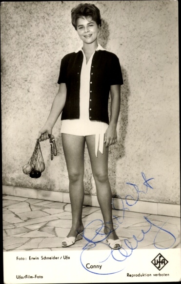 Actress and singer Conny Froboess, portrait, autograph