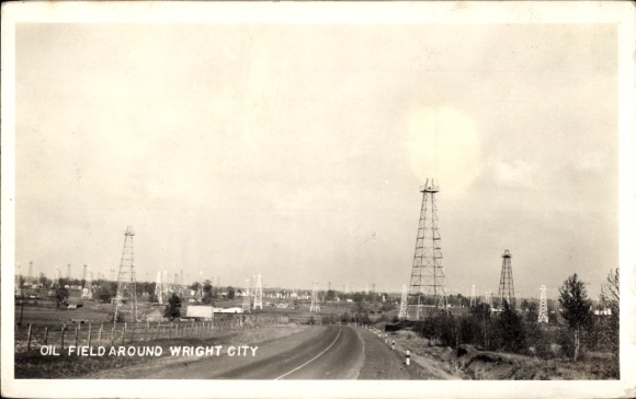 Photo Postcard Wright City Texas USA, oil field, drilling rigs