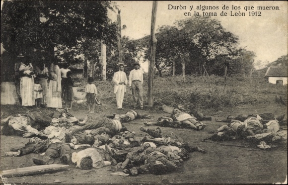 Postcard León Nicaragua, Duron y algunos de los que mueron en la toma de Leon 1912