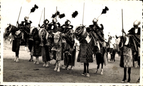Photo Kenya, locals on horseback