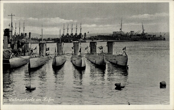 Kiel University, submarines in the harbor, submarines, Kriegsmarine