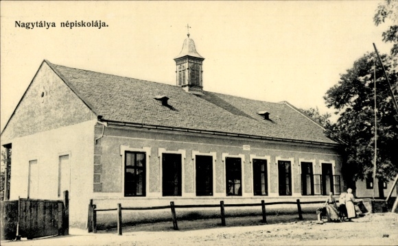 Postcard Nagytalya Hungary, Nepiskolaja