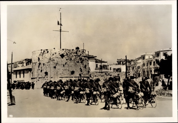 Photo H. Hoffmann, Durazzo Durrës Albania, Italian troops entering the city April 1939