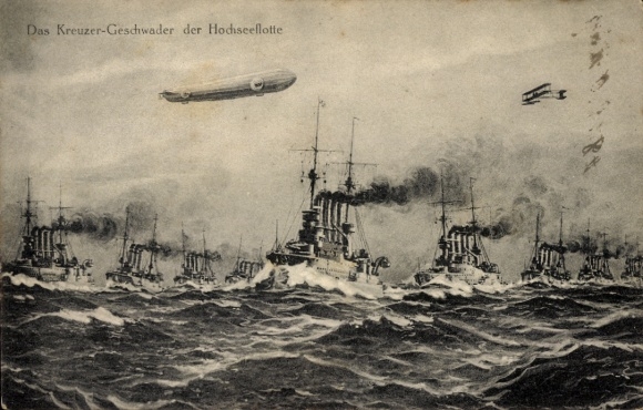 Postcard Cruiser Squadron of the High Seas Fleet with Zeppelin