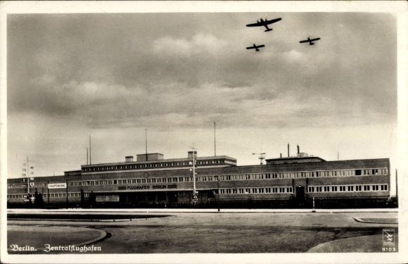 Berlin Tempelhof Airport, Central Airport, Airplanes