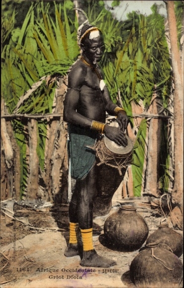 Postcard Senegal, local drummer