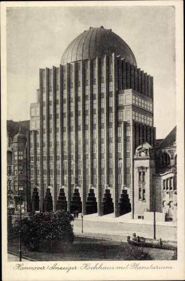 Postcard Hannover, view of the Anzeiger high-rise with planetarium