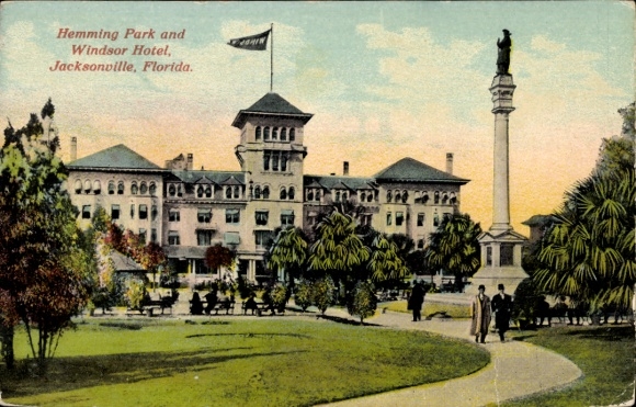 Postcard Jacksonville Florida USA, Hemming Park, Windsor Hotel, statue, trees, people