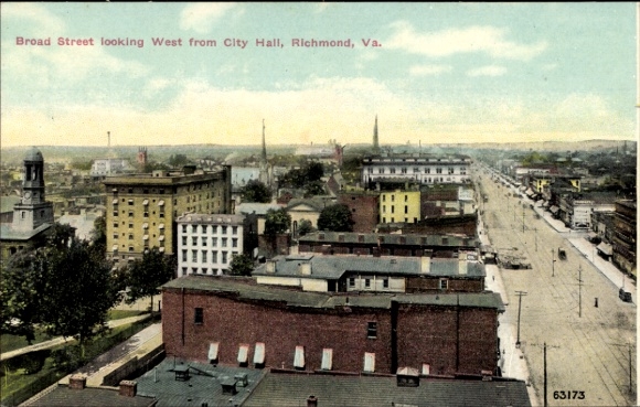 PC Richmond, Virginia, USA, Broad Street looking West from City Hall