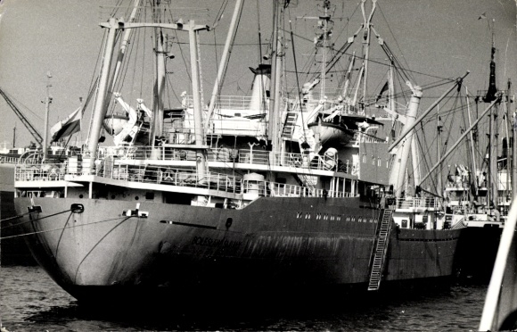 Photo Postcard harbor scene, cargo ship