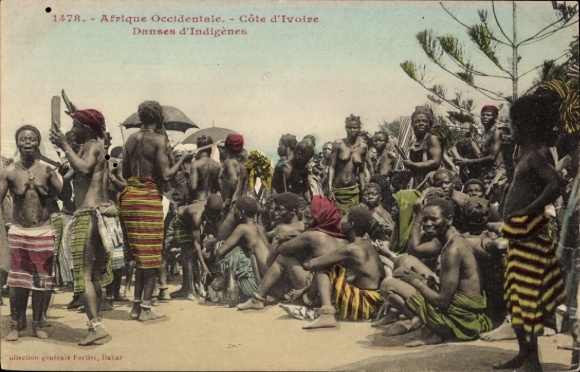Postcard Ivory Coast, native dancers