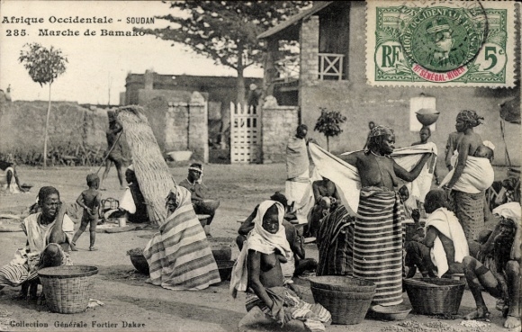 Postcard Sudan, marketplace, Africans
