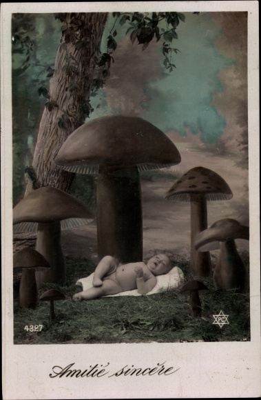 Postcard Birth, Amitie sincere, baby surrounded by mushrooms