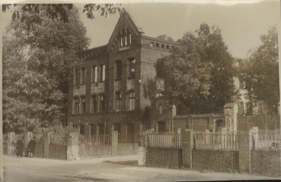 Original photo Berlin Wedding, Seestraße 13, Institute for Fermentation Industry / Biotechnology, around 1947