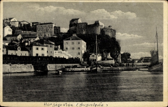 Postcard Bosnia Herzegovina, view of the castle, harbor