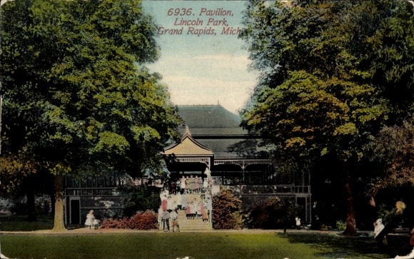 Postcard Grand Rapids Michigan USA, Pavilion, Lincoln Park, Mich, quiet park, architecture