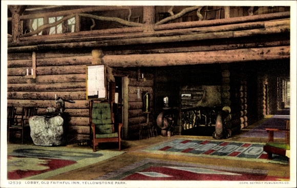 Postcard Wyoming USA, Yellowstone National Park, Old Faithful Inn, lobby