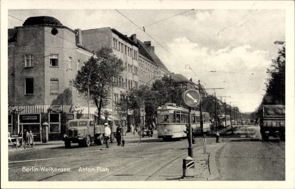 Postcard Berlin Weißensee, Antonplatz, trams, trucks
