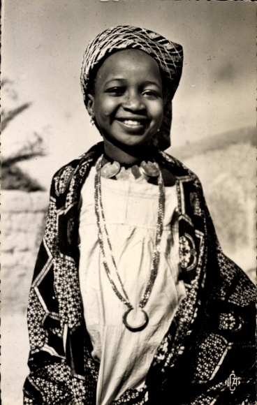 Postcard Chad, girl with headscarf and traditional necklace