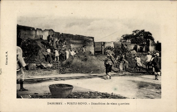 Postcard Porto Novo Benin, Demolition de vieux quartiers, people, construction site, rubble