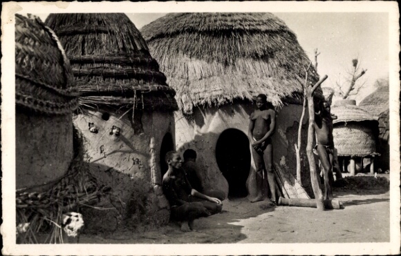 Postcard Bongor Tchad, villagers, residential houses