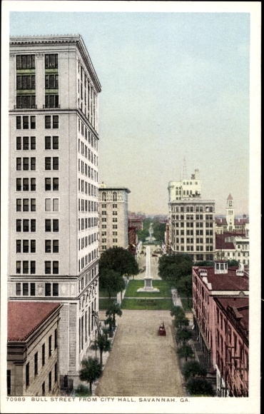 Postcard Savannah Georgia USA, Bull Street from City Hall