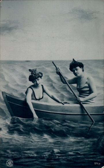 Postcard Island of Borkum East Frisia, NPG 574/7, Ladies, Bathing suits, Rowing boat