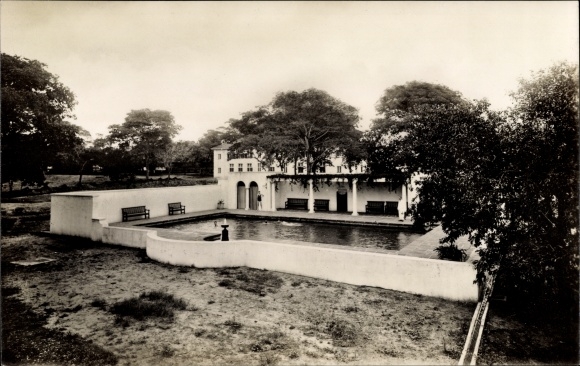 Postcard Simbabwe Zimbabwe, Victoria Falls Hotel, The swimming pool in the grounds