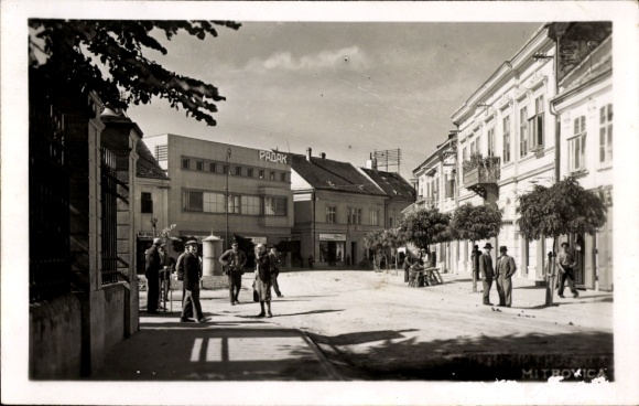 Photo Postcard Mitrovica Kosovo, street scene