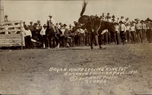 Photo Postcard Cheyenne Wyoming USA, Cheyenne Frontier Days 1931, Rodeo, Brian White, horse King Tut