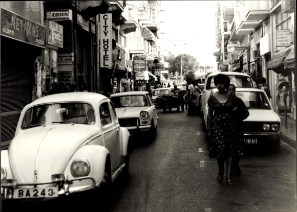 Photo Nicosia Cyprus, road traffic, cars, pedestrians