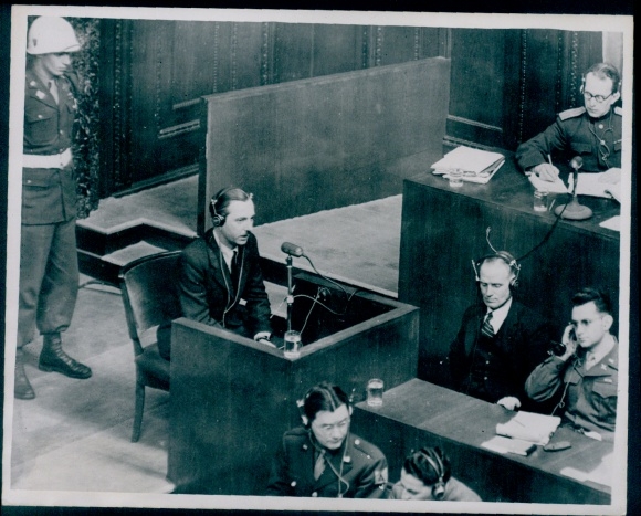 Photo Nuremberg Trials, Lieutenant Commander Karl Heinz Moehle, testimony against Admiral Dönitz