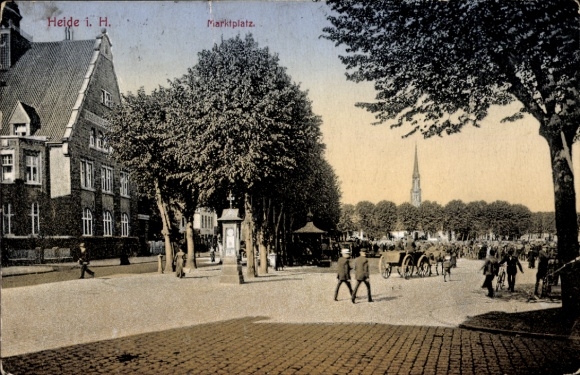 Postcard Heide in Holstein, party at the market square, weather column, passers-by