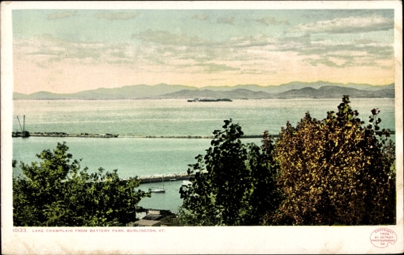 Postcard Burlington Vermont United States, Lake Champlain from Battery Park