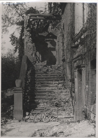 Original photo Berlin Wilmersdorf, Landhausstraße, Swedish Church, around 1945/46