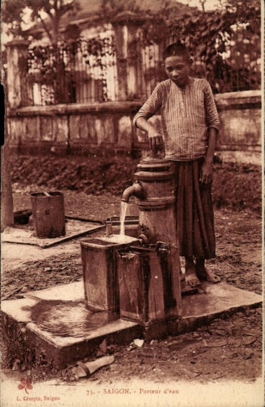 Postcard Saigon Cochinchine Vietnam, water carrier, fountain