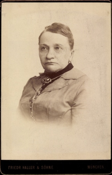 Cabinet Photo Munich, Woman portrait