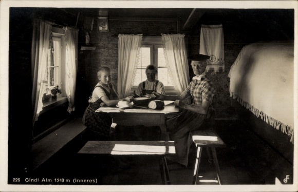Postcard Schliersee in Upper Bavaria, Gindelalm, interior view