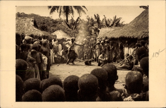 Postcard Gabon, Fewtichisme, le poison d'epreuve, villagers, dance