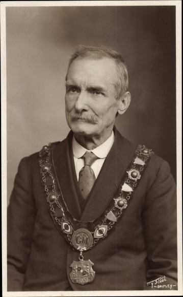 Photo Postcard Independent Order of Oddfellows Masonic Lodge Necklace Emblem