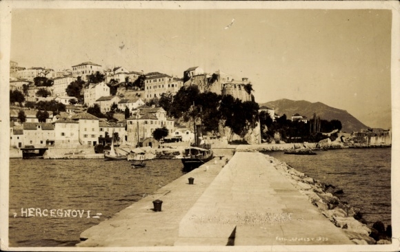Photo Postcard Herceg Novi Castelnuovo Montenegro, view of a town