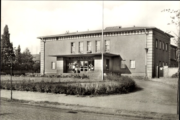 Postcard Wolfen in Saxony-Anhalt, movie theater, cinema