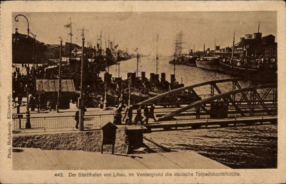 Postcard Liepaja Libau Latvia, city port of German torpedo boat flotilla, ships, harbor view