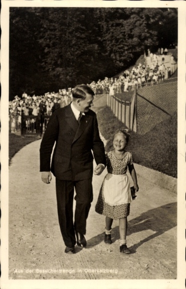 AK Obersalzberg Berchtesgaden, Führer Adolf Hitler, Bernile Nienau, Führer's child, Photo Hoffmann 606
