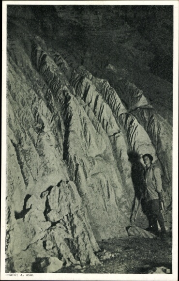 Postcard Werfen in Salzburg, Eisriesenwelt in the Tennengebirge mountains, Ice Palace